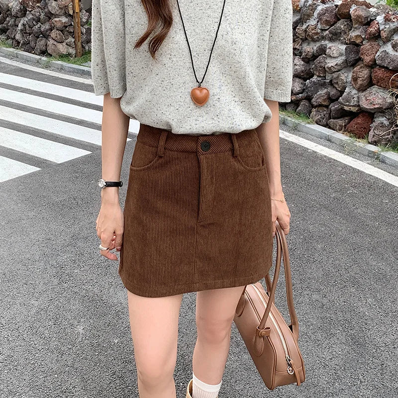 High waisted corduroy mini skirt for women's autumn new style retro college A-line skirt pocket slim fit full skirt